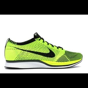 2013 Nike Flyknit Racer Volt Sz 6 Men